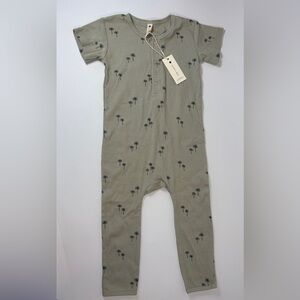 NWT Q by Quincy Mae 2-3Y Gender Neutral Palm Tree Short Sleeve Ribbed Romper